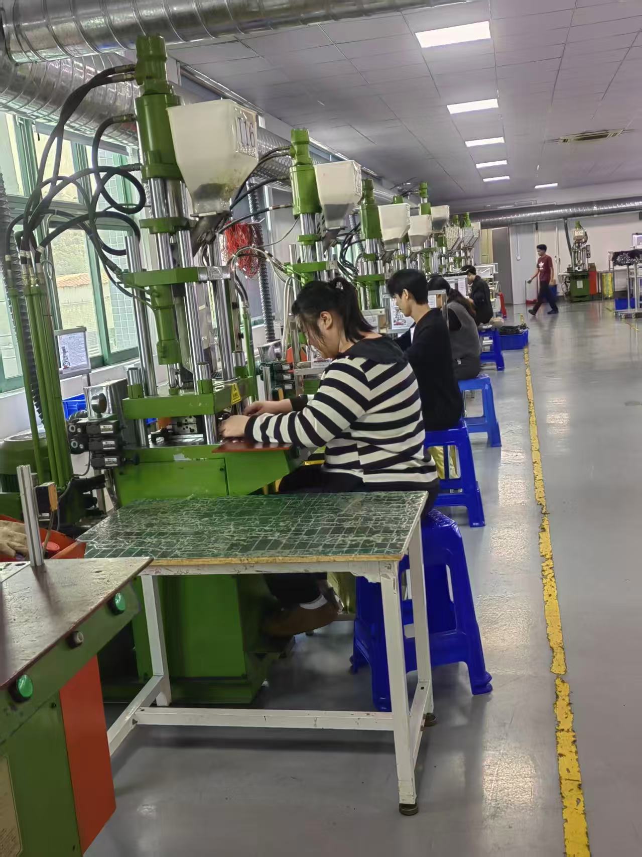 Low Pressure Molding - MASTECH